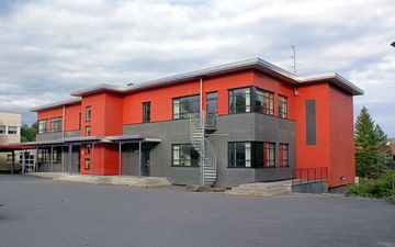 Hjellestad (2006), Skole